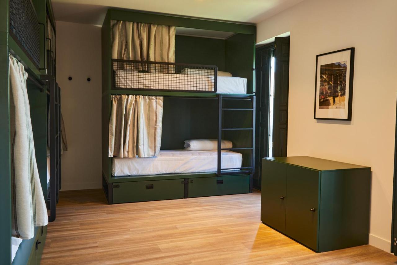 Latroupe Prado Hostel Madrid Exteriér fotografie