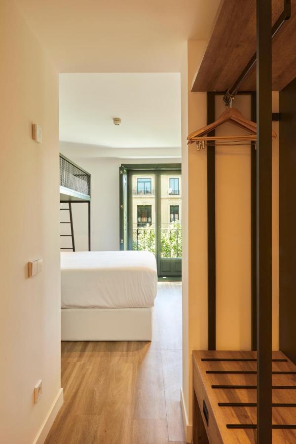 Latroupe Prado Hostel Madrid Exteriér fotografie