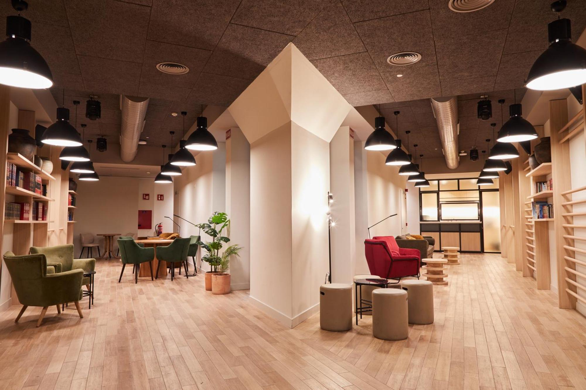 Latroupe Prado Hostel Madrid Exteriér fotografie